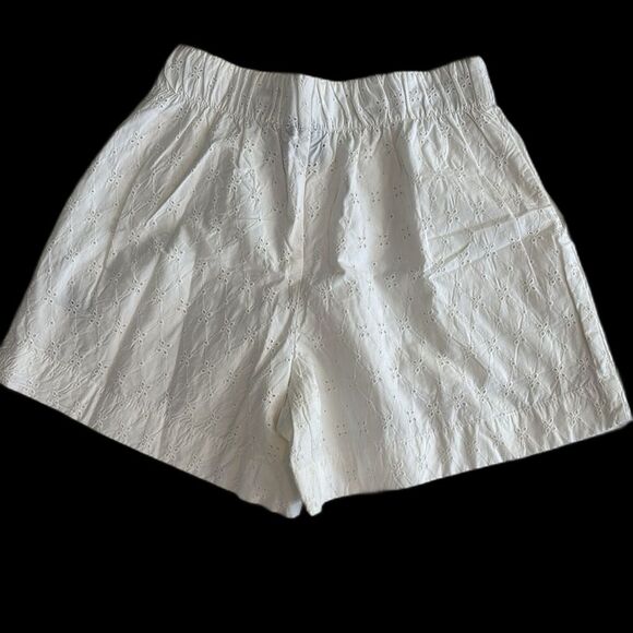 GAP White Eyelet Shorts NWT 100% Cotton Elastic Waist Summer Boho Cottagecore, S - Picture 4 of 7